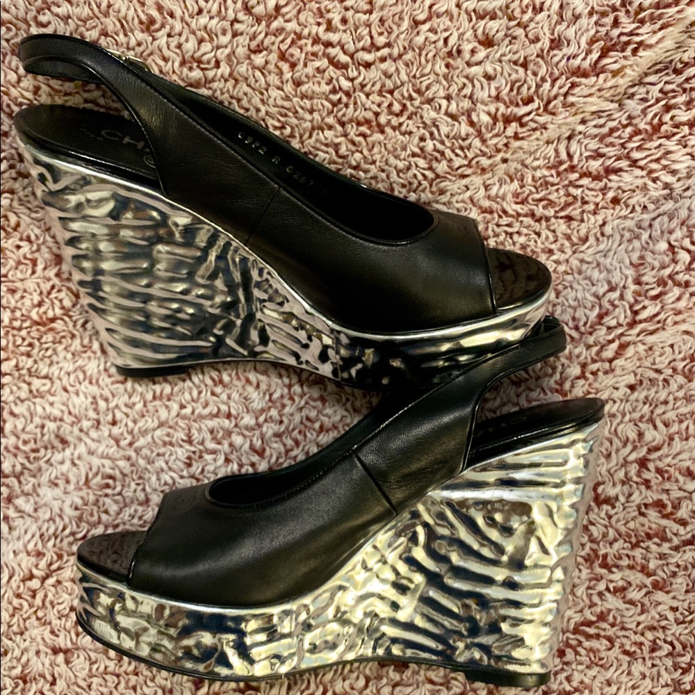 Classy and fabulous!! - Picture 3 of 10